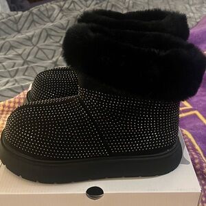 Elegant Black Studded Women's Boots